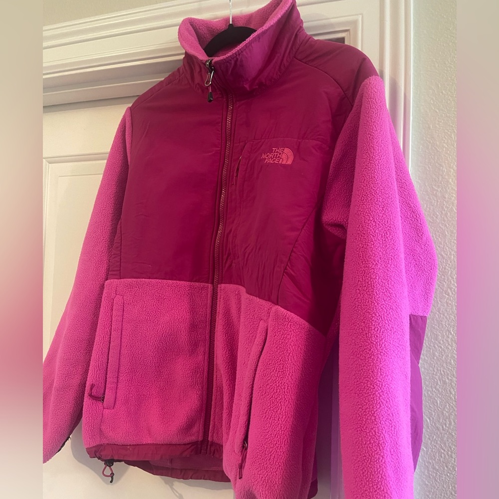 Northface Hot Pink Sherpa women size Large